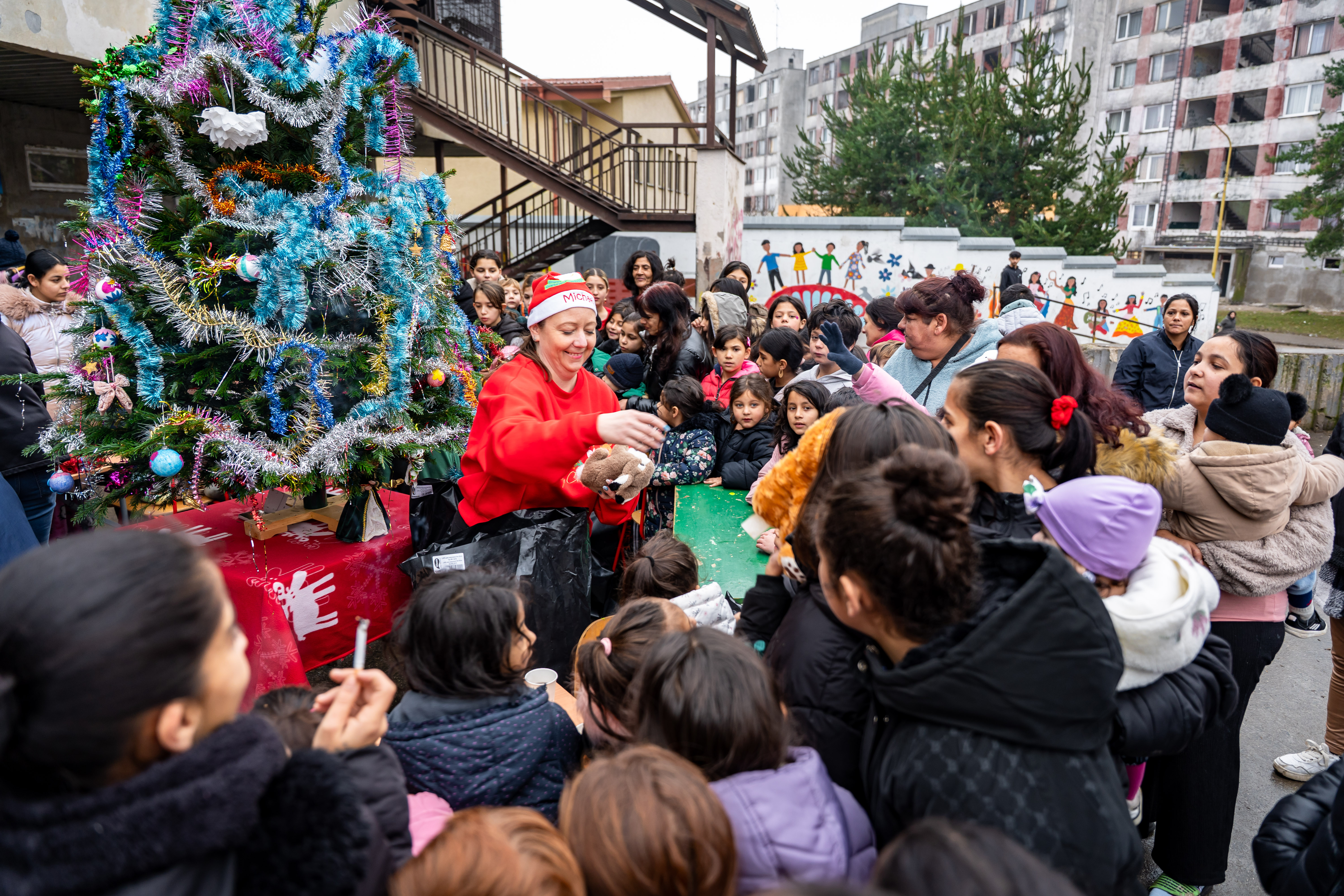Odovzdanie dobrovolnej zbierky - Pomozme mrznucim detom-12
